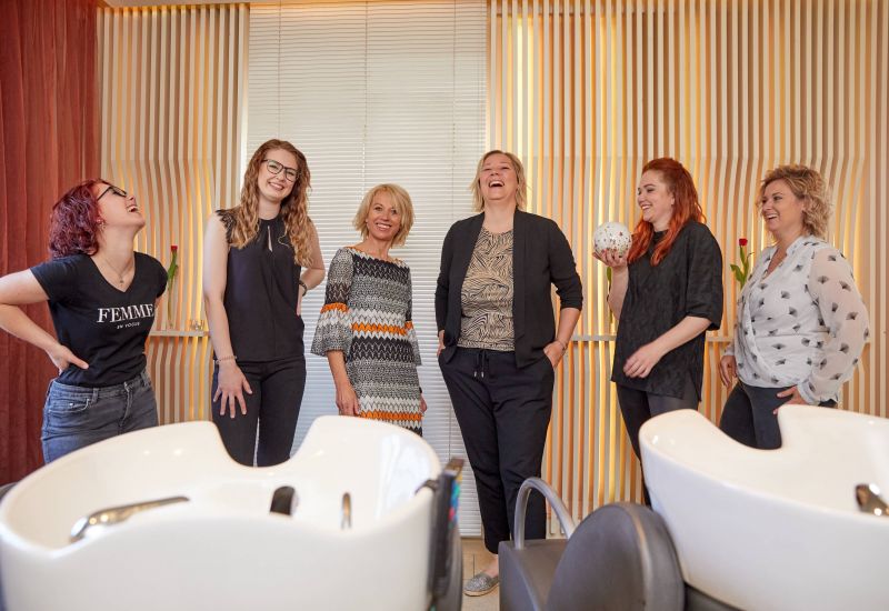 assets/images/1/werbung-am-inn-fotografie-friseurteam-ingeborg_10-8f1fe52f.jpg