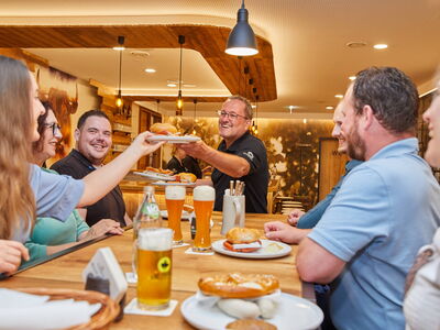 /assets/images/2/werbung-am-inn-fotografie-brauerei-baumgartner-22-1s8pc41q37pv2j6.jpg