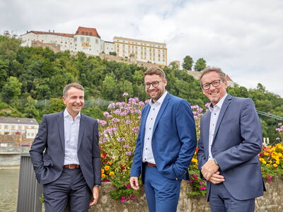 /assets/images/3/werbungaminn-imagefotografie-raiffeisenbank-schaerding-24-8qc09kasy3bq3g4.jpg