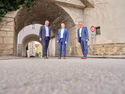 /assets/images/7/werbungaminn-imagefotografie-raiffeisenbank-schaerding-33-1kzd78crje442gd.jpg