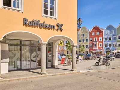 /assets/images/8/werbungaminn-fotografie-raiffeisenbank-region-schaerding-55-ymjfbby7k89bf7c.jpg
