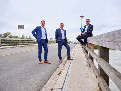 /assets/images/d/werbungaminn-imagefotografie-raiffeisenbank-schaerding-35-8vn151negqca868.jpg