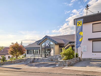 /assets/images/h/werbungaminn-fotografie-raiffeisenbank-region-schaerding-53-3ms835a7ebfvf8z.jpg