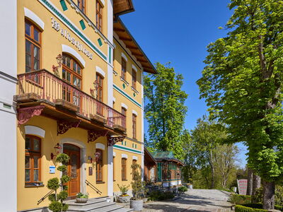 /assets/images/q/werbung-am-inn-fotografie-waldschloss-20-j83z5y2847cc1h6.jpg