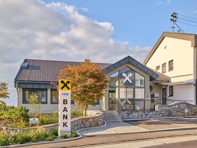/assets/images/t/werbungaminn-fotografie-raiffeisenbank-region-schaerding-54-e1prra7cpc646fb.jpg