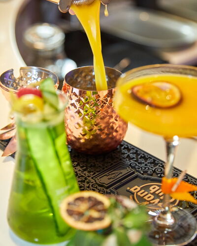 /assets/images/w/werbung-am-inn-gastronomiefotografie-barista-cocktails-32-b7md1yjmnzbhs3p.jpg